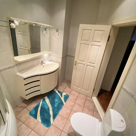 Daire Alunana Lux Jakuzzi Apart, Facade Is Under Renovation, In Art Nouveau Area, Self Check-in