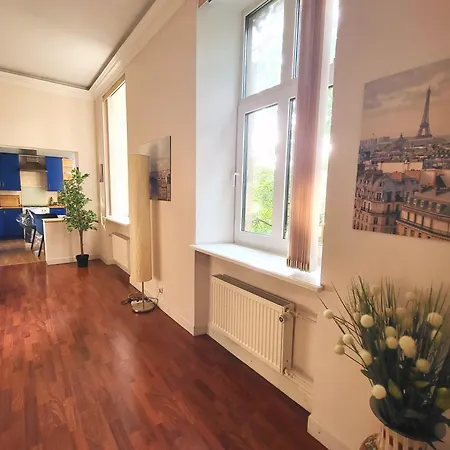 Alunana Lux Jakuzzi Apart, Facade Is Under Renovation, In Art Nouveau Area, Self Check-in Daire Riga